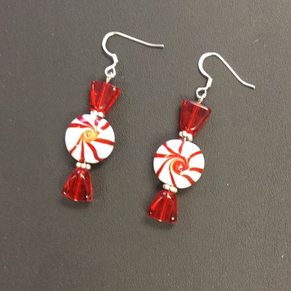 Peppermint Candy Beaded Bracelet and earrings set - Picture 7 of 7